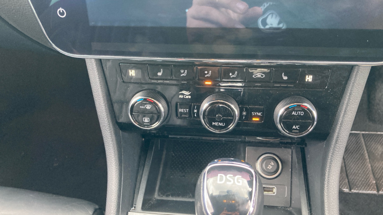 Skoda Superb 1.5 TSI SE L Executive 5dr DSG Petrol Hatchback